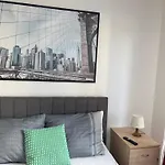 Appartement Spacious 2br With Balcony In - Comfort & Style