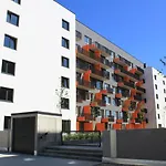Spacious 2br With Balcony In - Comfort & Style Appartement