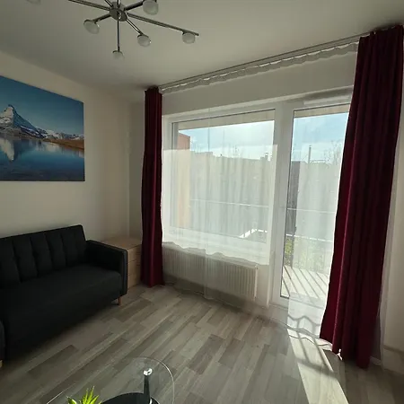 Spacious 2br With Balcony In - Comfort & Style Διαμέρισμα *