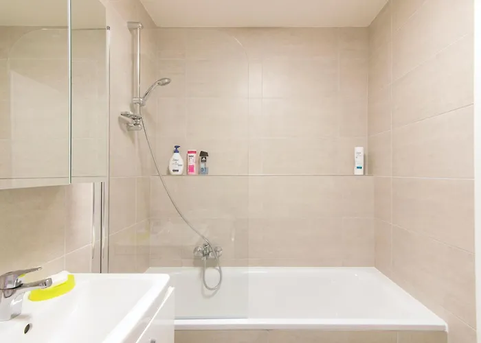 Apartament Spacious 2br With Balcony In - Comfort & Style *