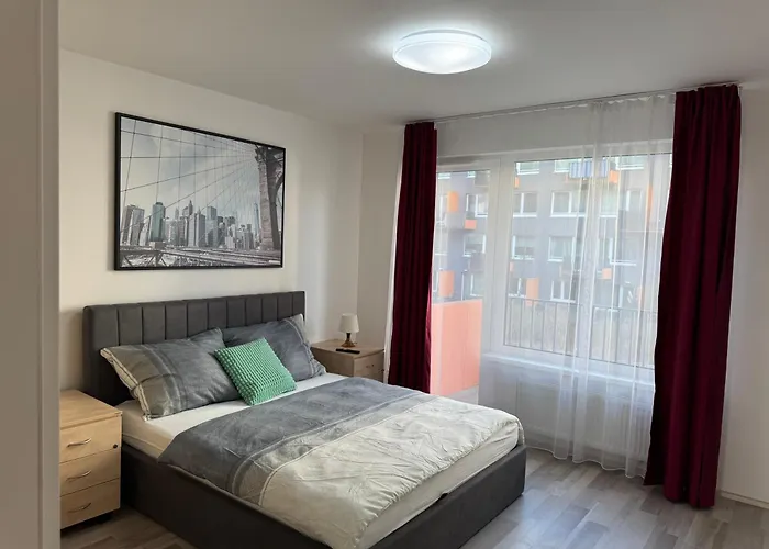 Spacious 2br With Balcony In - Comfort & Style Praga