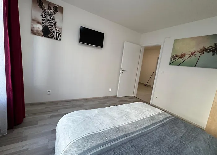Spacious 2br With Balcony In - Comfort & Style Apartament Praga