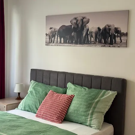 Lejlighed Spacious 2br With Balcony In - Comfort & Style